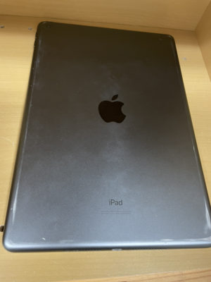 iPad7の背面